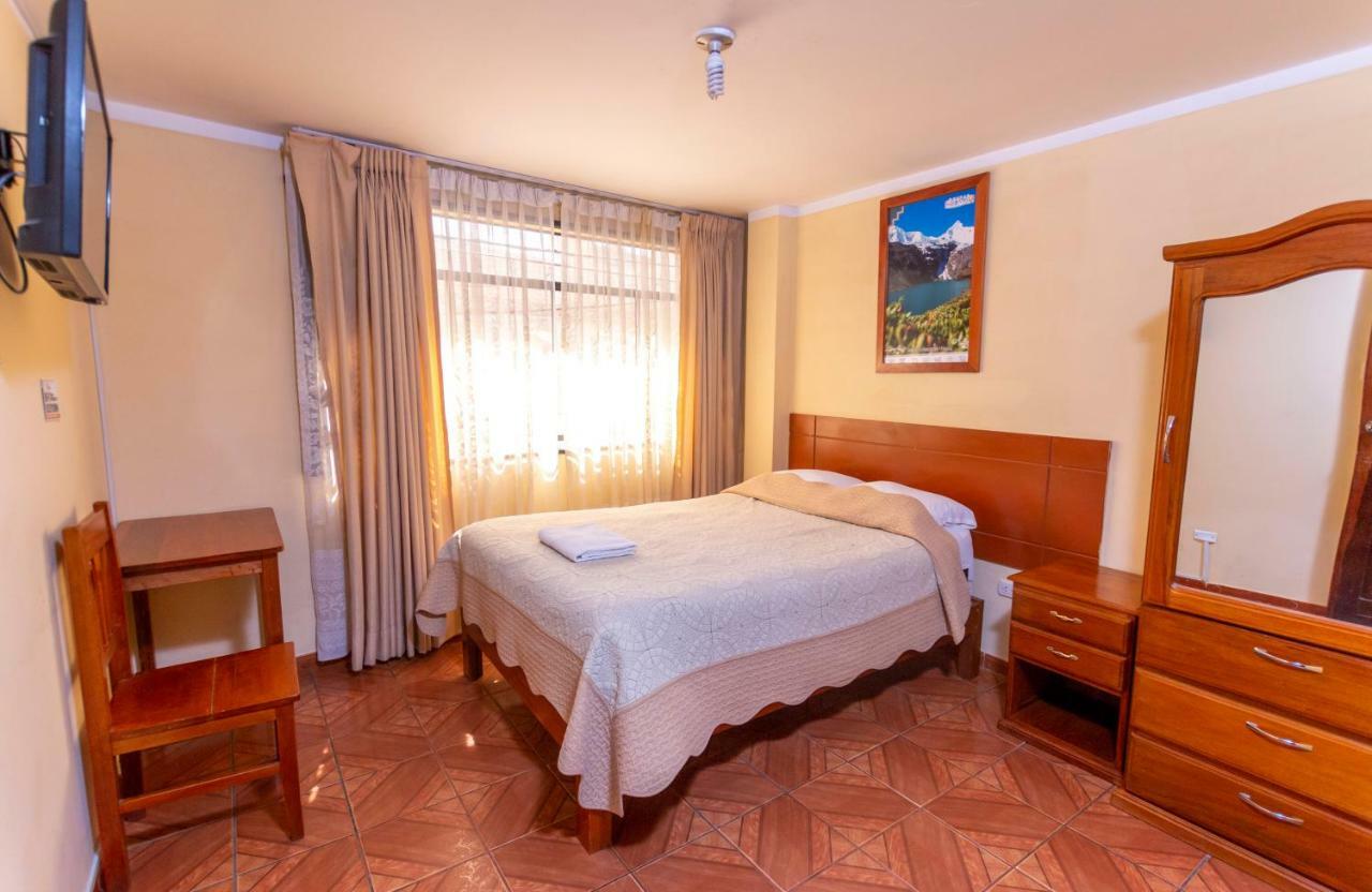 Tamia Hoteles Уарас Екстериор снимка